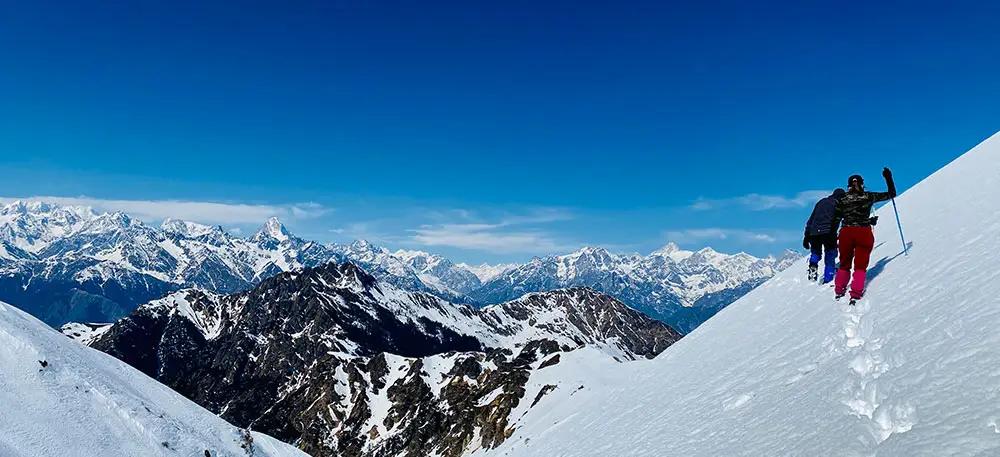 Kuari Pass winter trek thumbnail 1