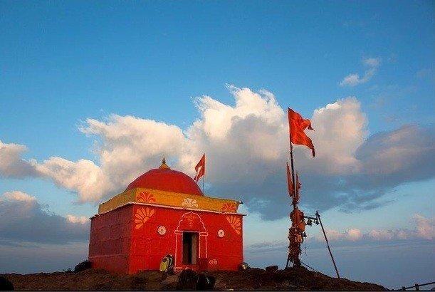 Kalsubai: Summit to Sunrise thumbnail 2