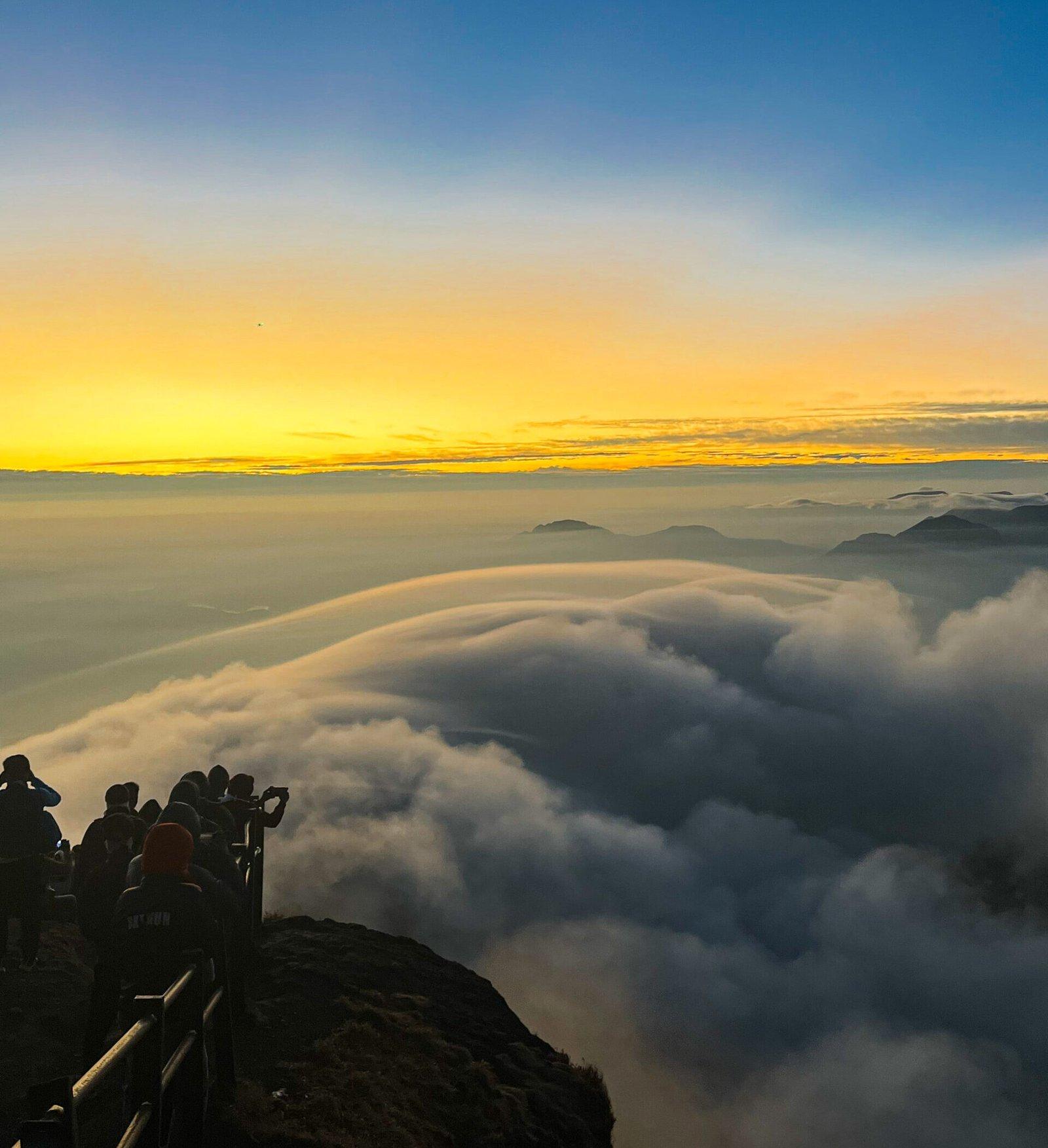 Kalsubai: Summit to Sunrise thumbnail 1
